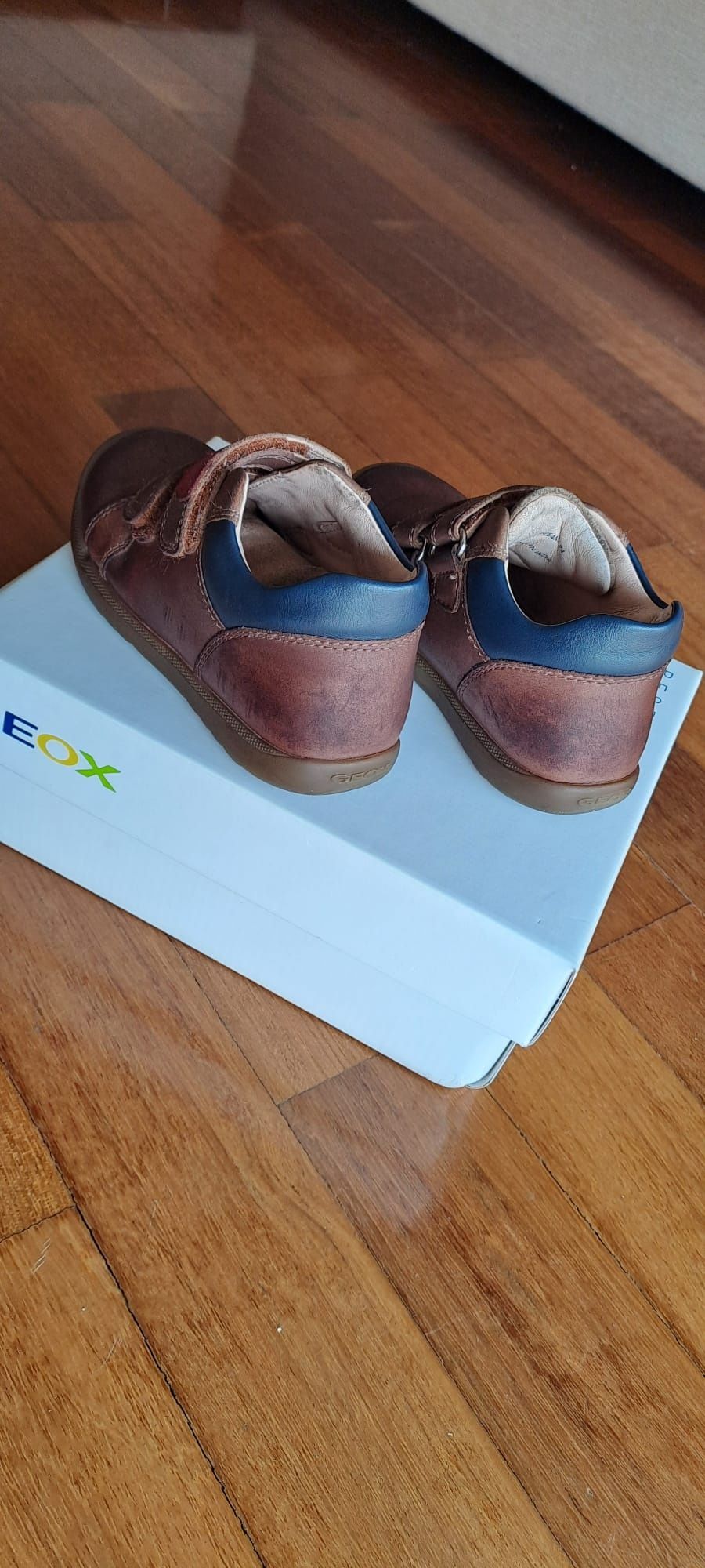 Botas castanhas Geox 24