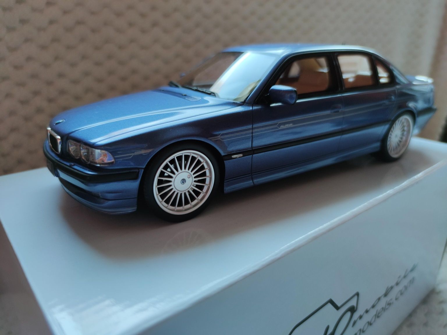 BMW E38 alpina otto 1:18