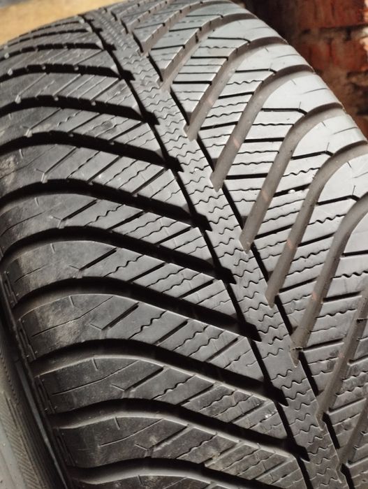 Шини 205/55/16 Good year