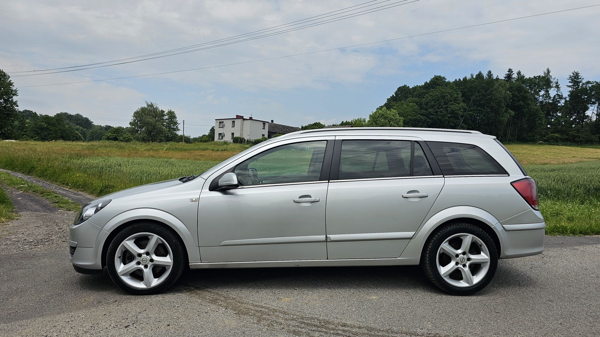 Opel Astra 1.9CDTi 120KM Zadbana W pełni sprawa  Długie oplaty