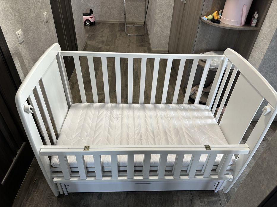 Дитяче ліжечко )