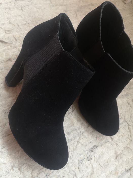 Lavorazione artigiana Italy botki z ukrytą platformą 36