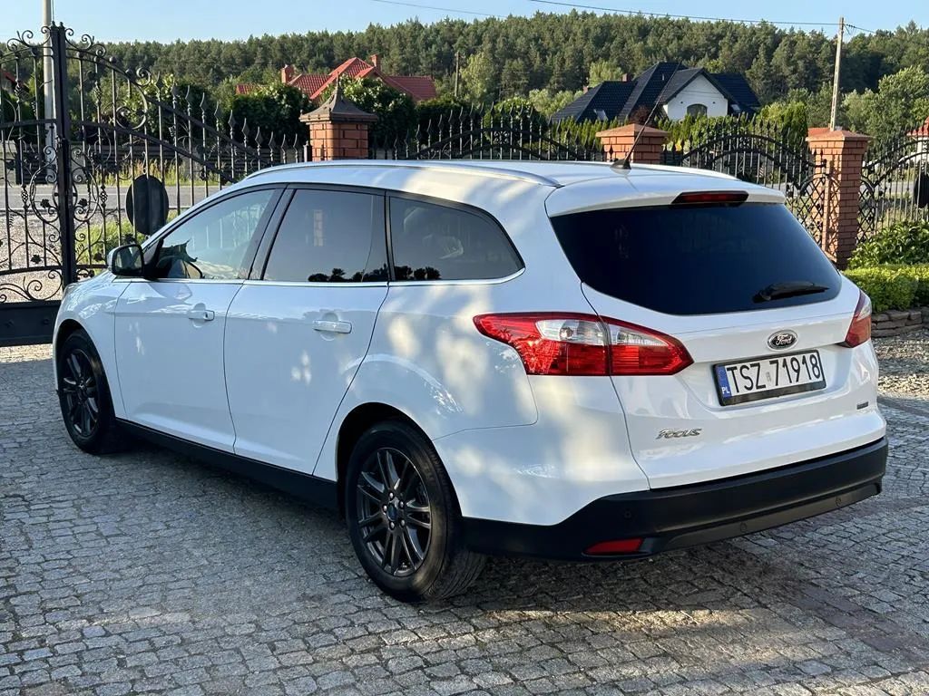 Ford Focus Stan idealny, Bez wkładu, Titanium, Alufelgi