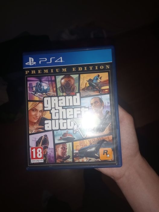 Gta V sete vezes zerado mas da para excluir as contas