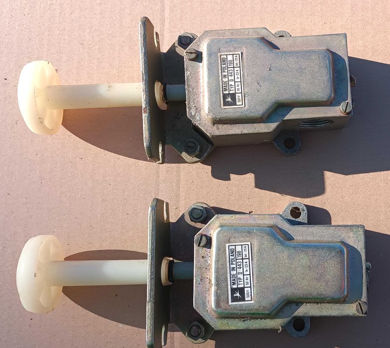 Łącznik krańcowy D-443 (198) produkcji POKÓJ NOWY 2 szt