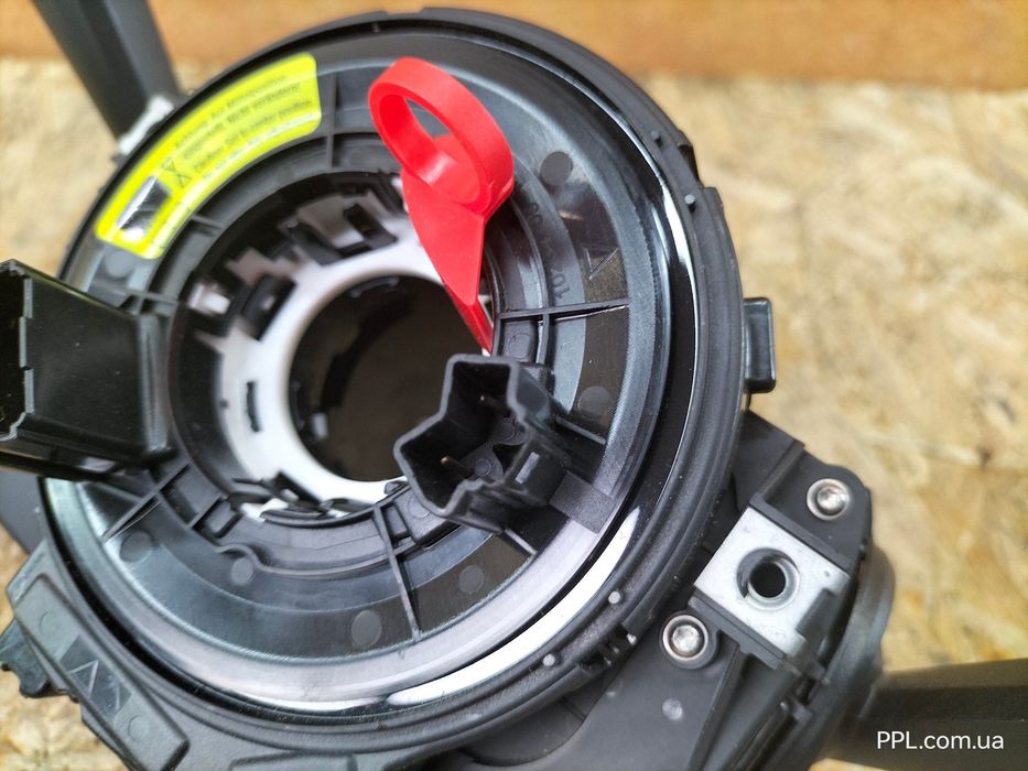 Audi A4 B9 15- A5 Подрулевой шлейф переключатель Airbag 4M0907129HN