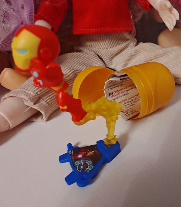 Киндер сюрприз marvel Железный Человек