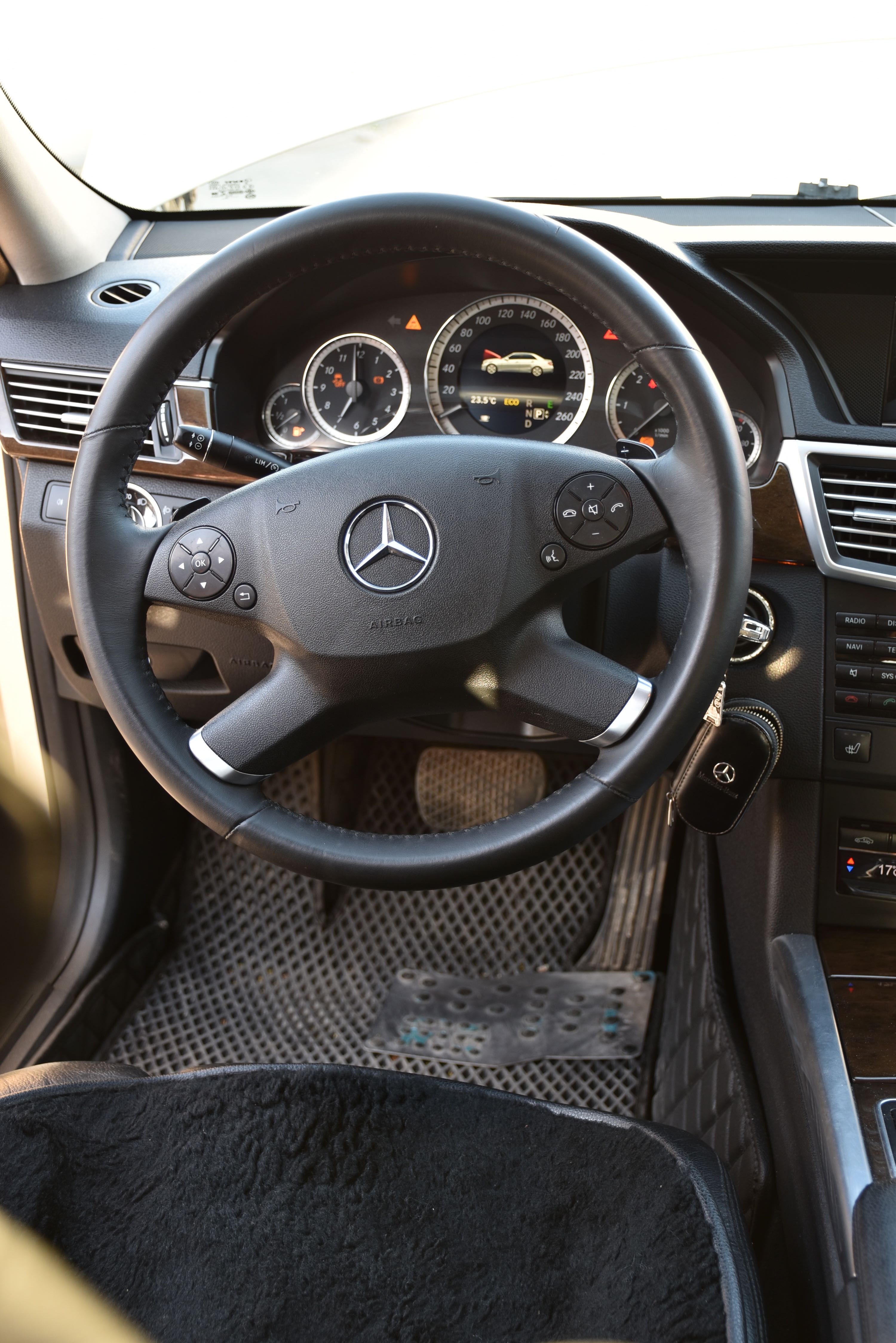 Mercedes-Benz E-Class 2013