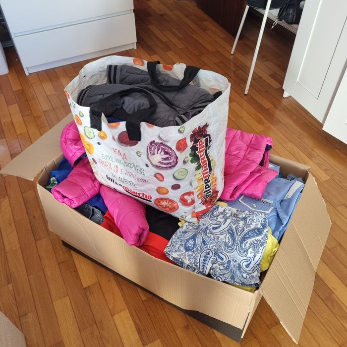 201 peças de roupa de criança de todas as idades em ótimo estado, idea