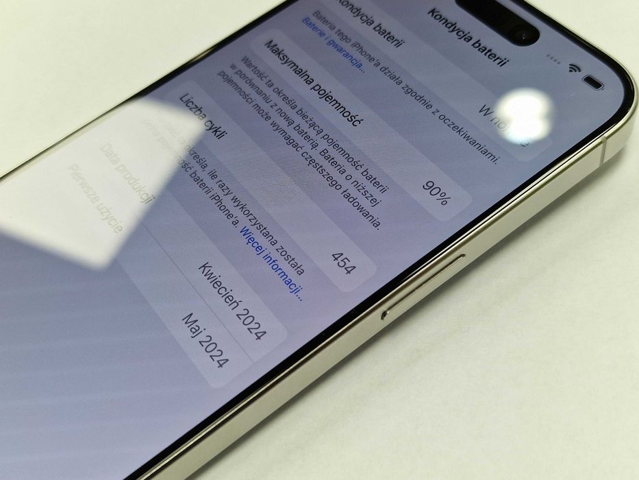 Iphone 15 PRO 128GB/ White Titanium/ 90%/ Grade A/ + ładowarka