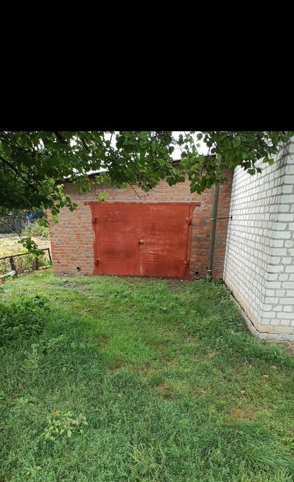 Продам цегляний гараж!