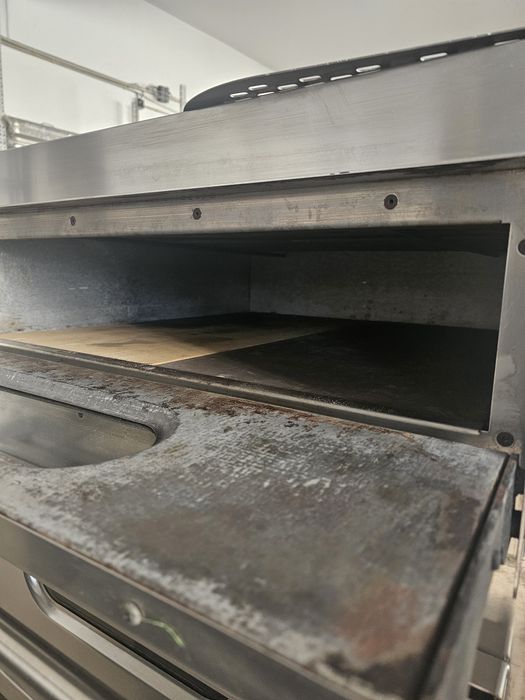 Forno de pizza elétrico