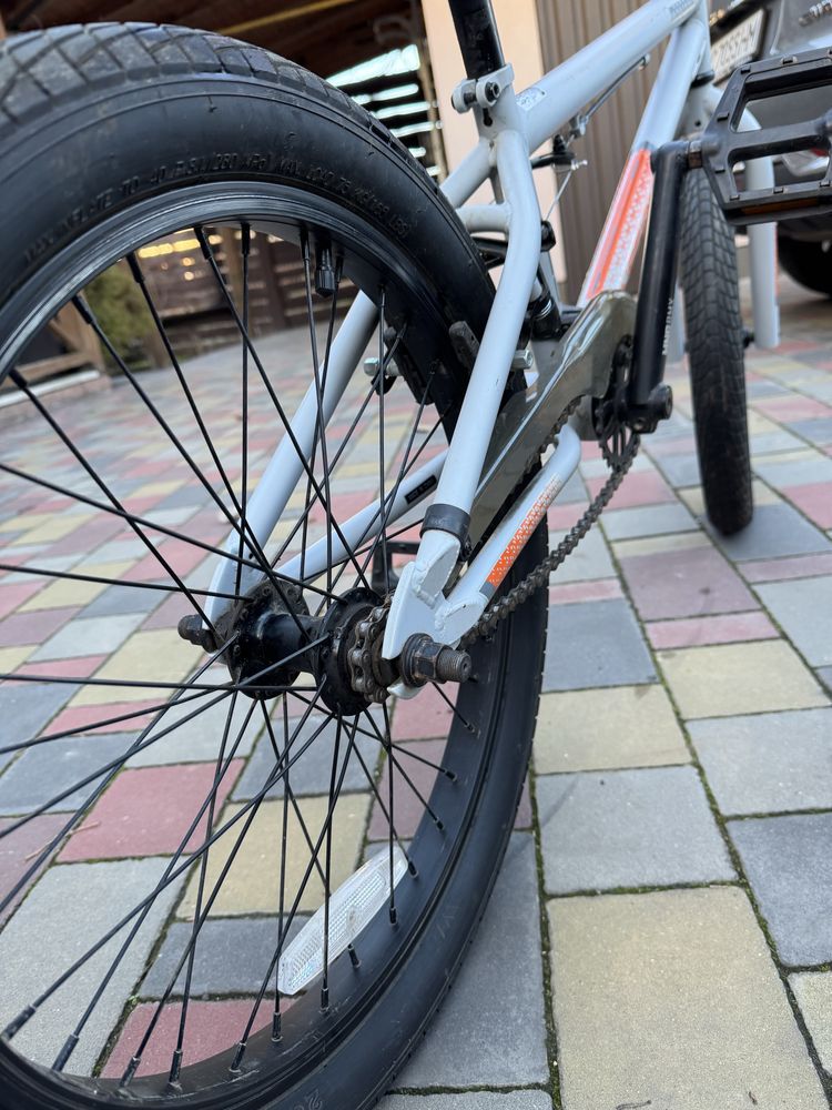 Велосипед BMX для трюків