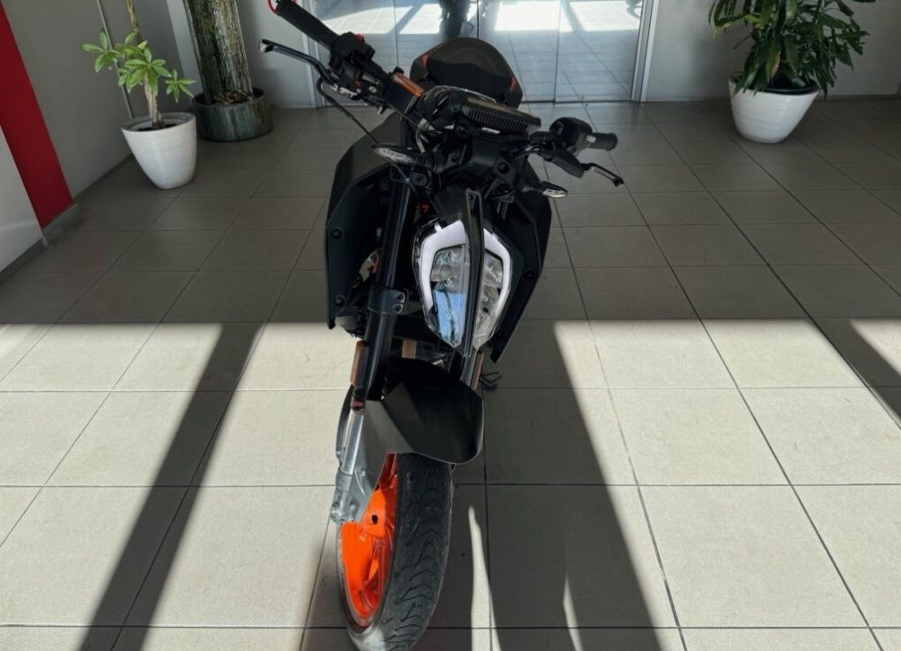 Ktm duke 2021 a mota teve uma queda (Leia a Descrição do anúncio)