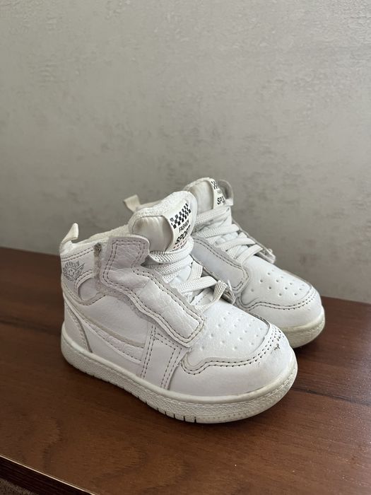 Кросівки 21 розмір