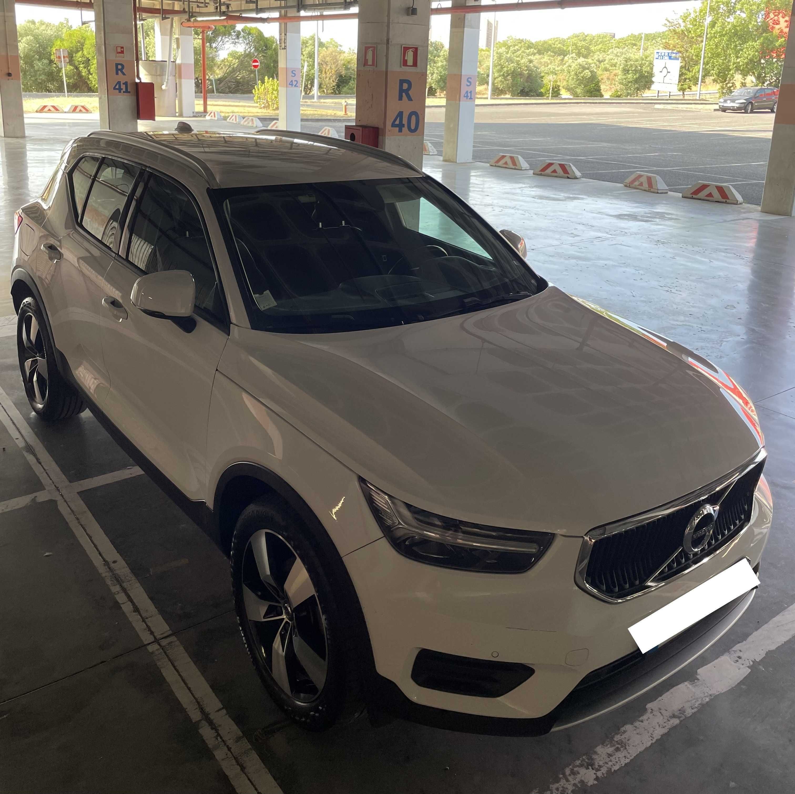 Volvo XC40 | D3 (Diesel) | Momentum Geartronic | Caixa Automática