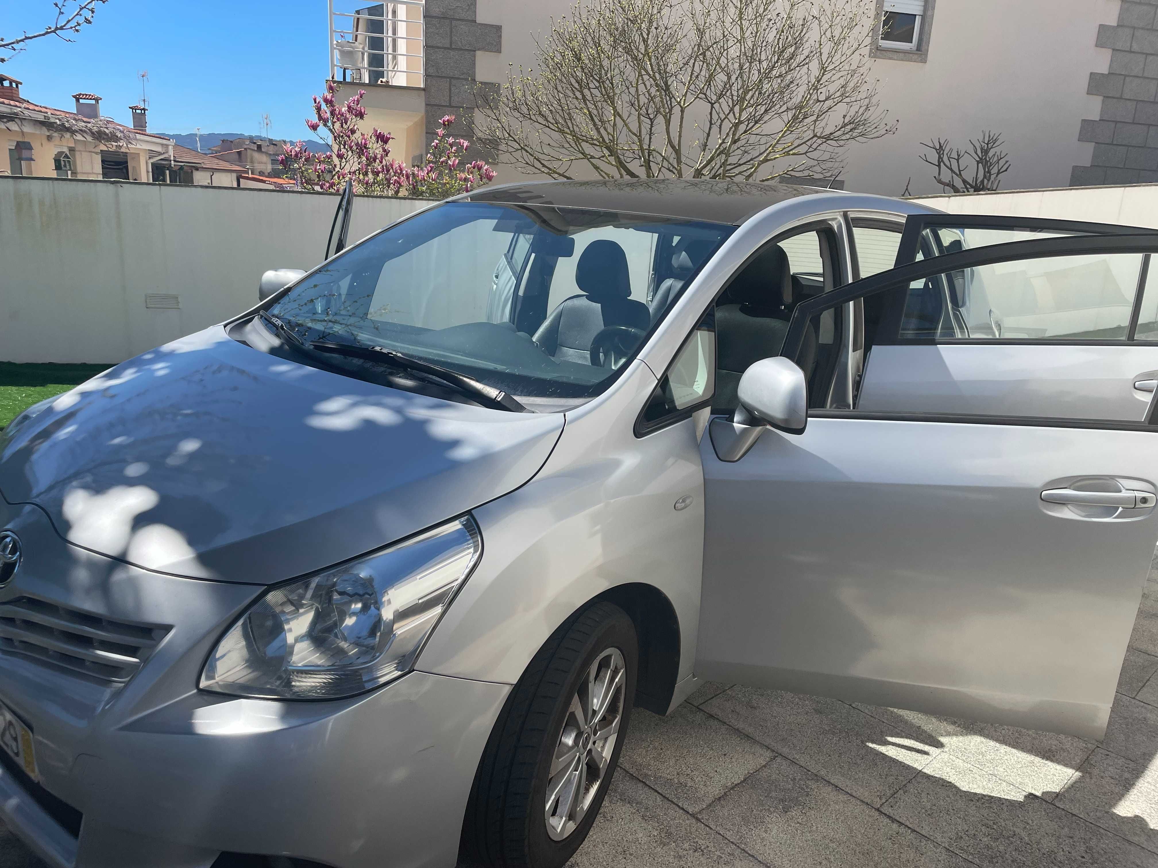 Toyota Verso Diesel - 7 lugares - 1 dono