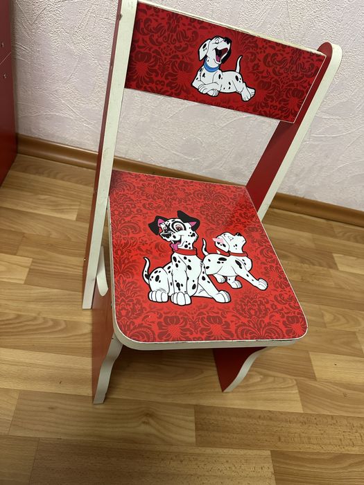 Парта дитяча.