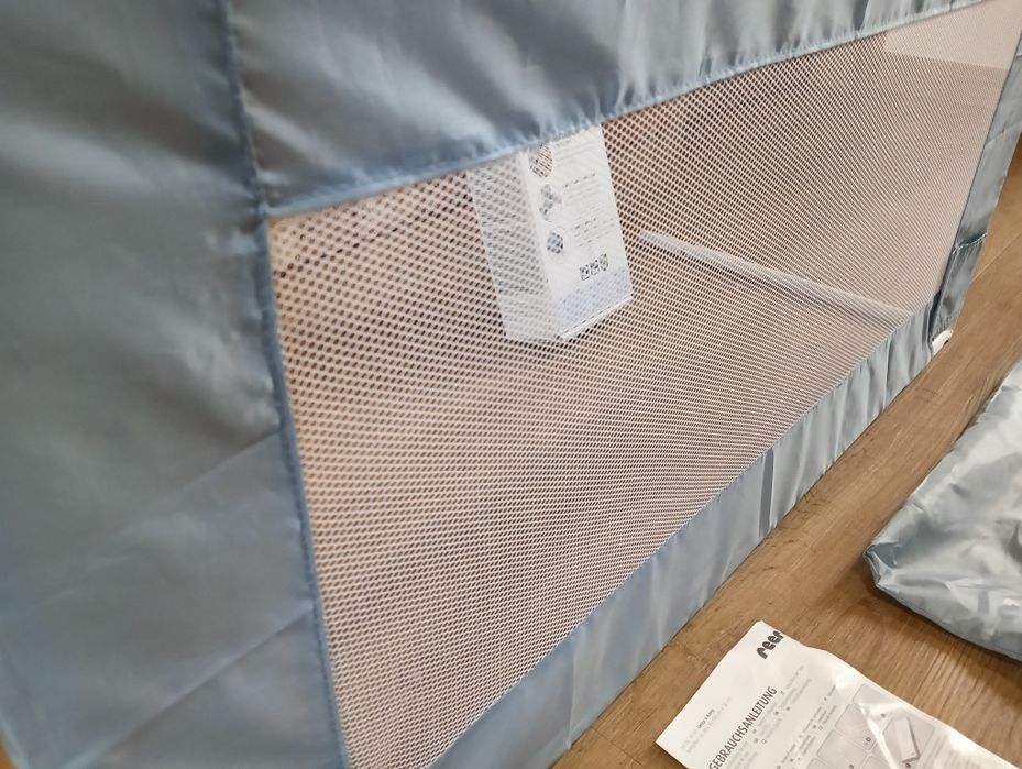 Bramka zabezpieczająca na łóżko Reer