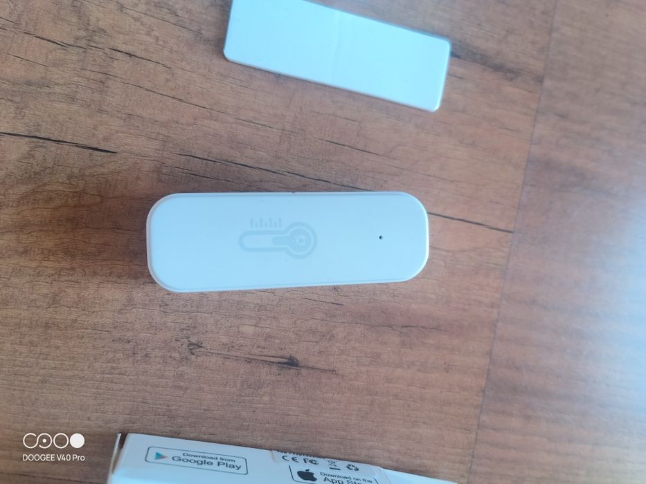 Sensor temperatura e humidade tuya