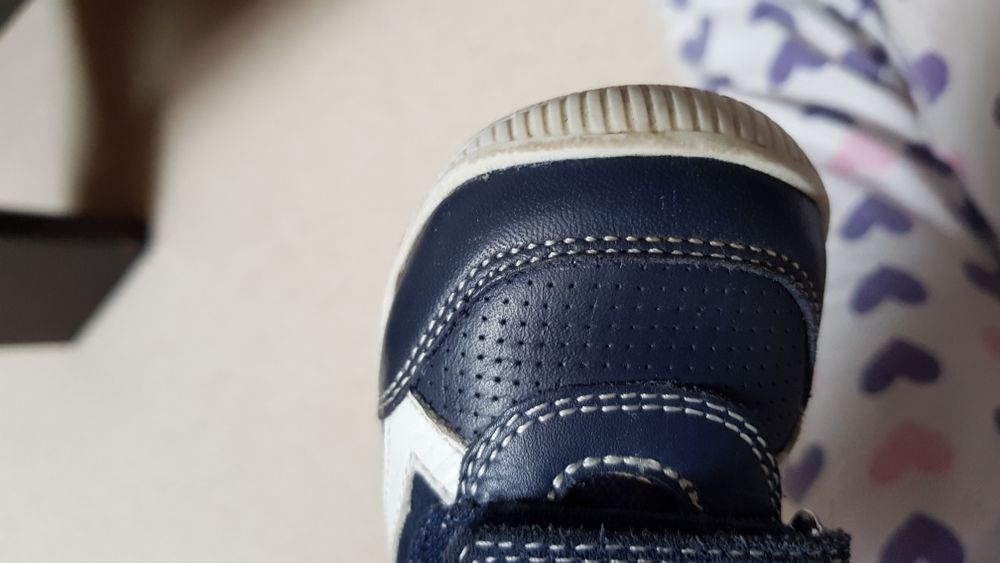 Buty dziecięce Geox rozmiar 20 oddychające