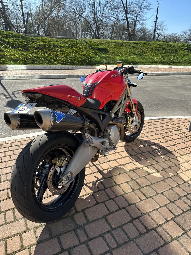 Продам Ducati monster 696 2013 год