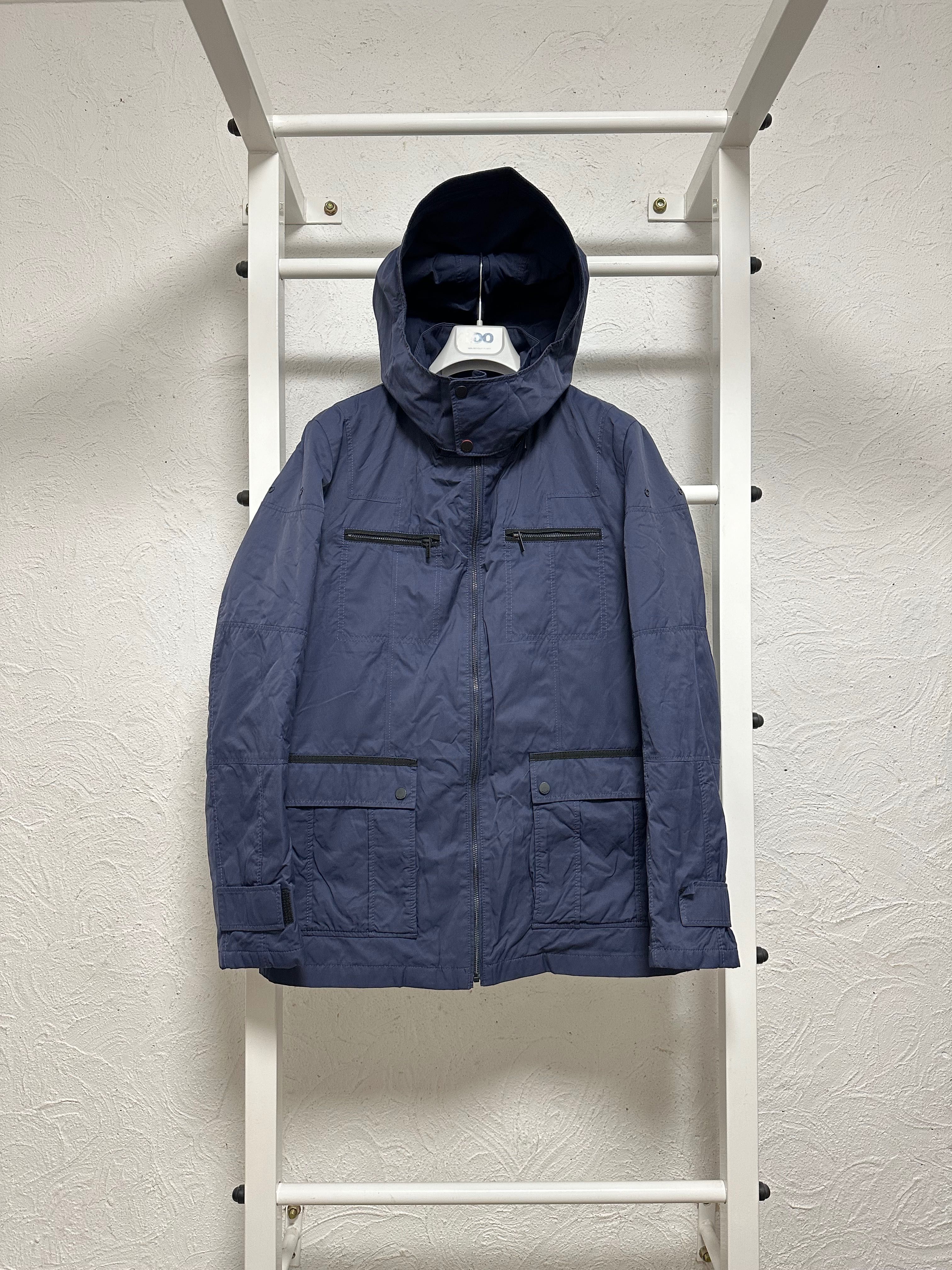 Куртка Hugo boss S-M размер
