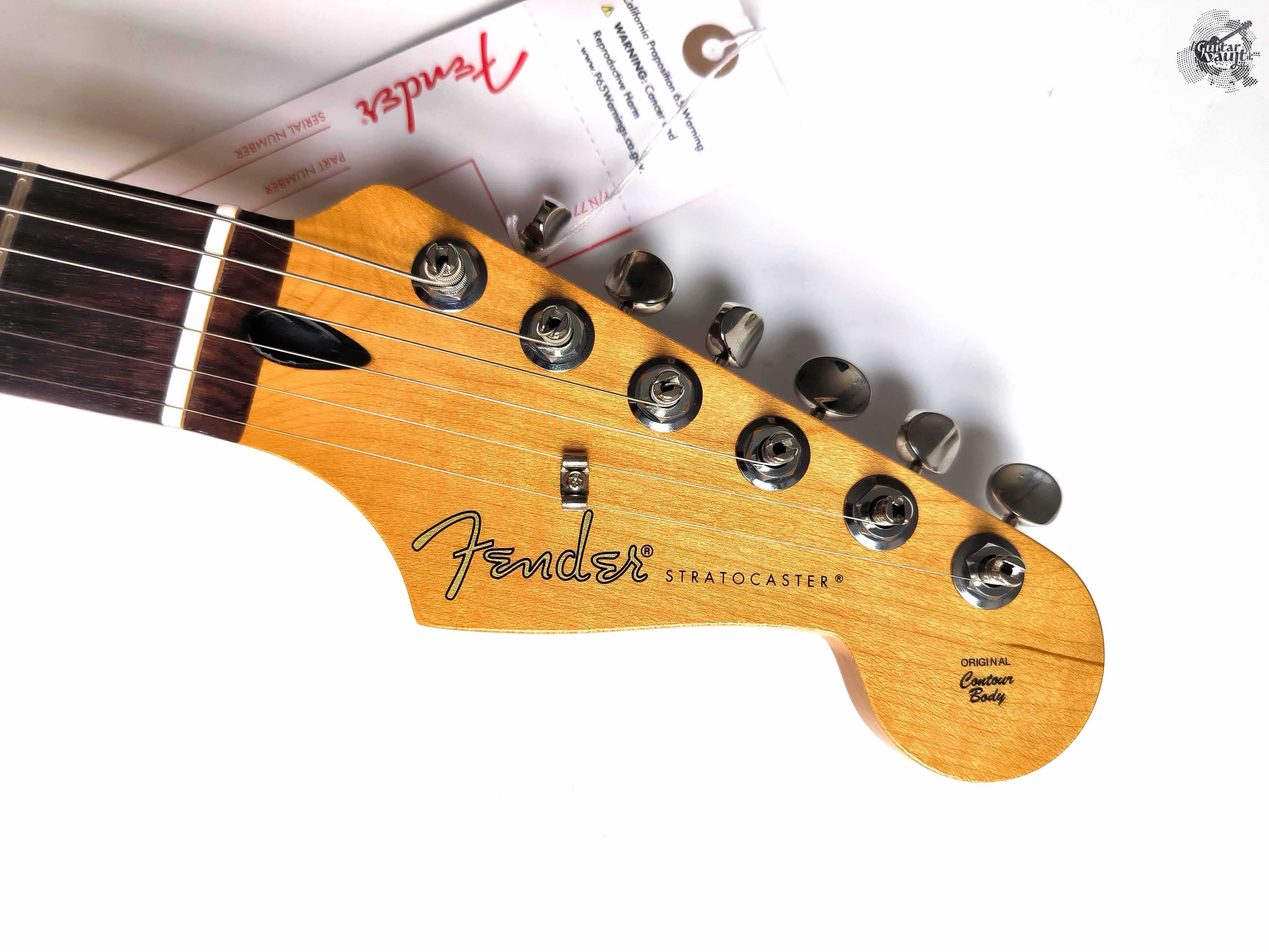 '2025 Fender® Player II Stratocaster® Fiesta Red