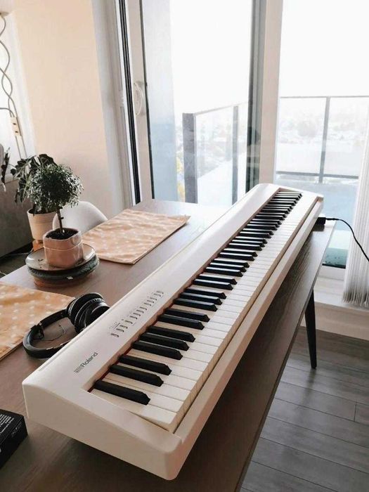 Teclado/ Piano_Roland FP-30 Branco_ 88 teclas