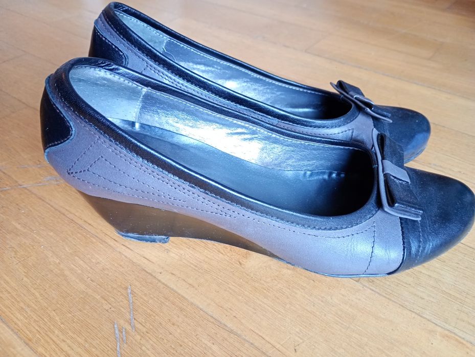 Czółenka skórzane r. 40