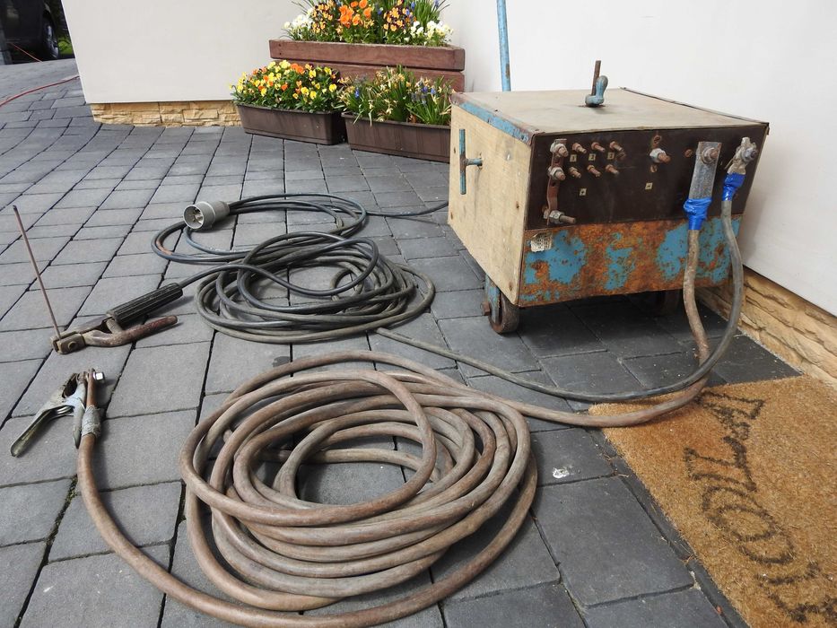 Spawarka transformatorowa z rozruchem i prostownikiem na 230V lub 400V
