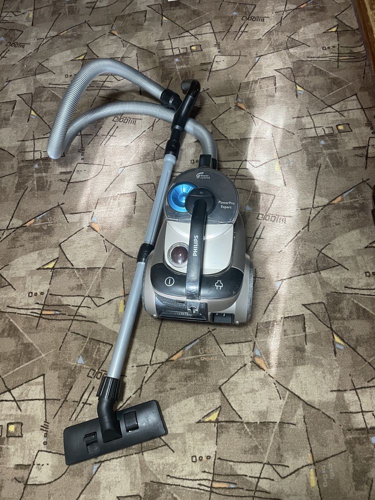 Пылесос Philips. В хорошем состоянии.
