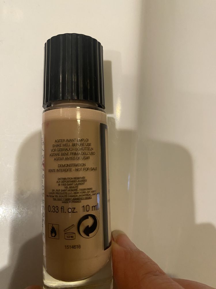 Ysl le teint podklad kolor B10 porcelain