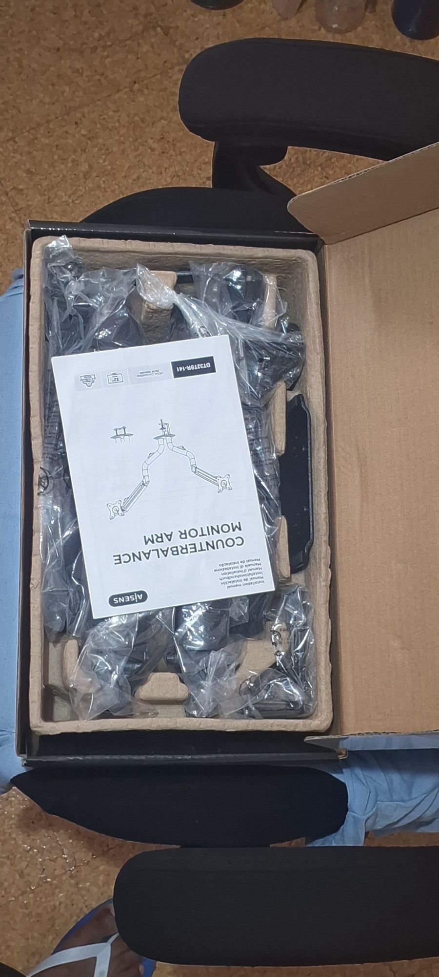 Suporte duplo articulado com pistão novo na caixa