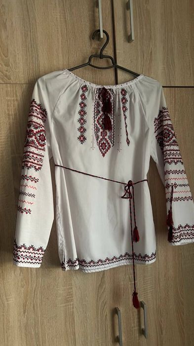 Вишиванка жіноча / розмір XS-S