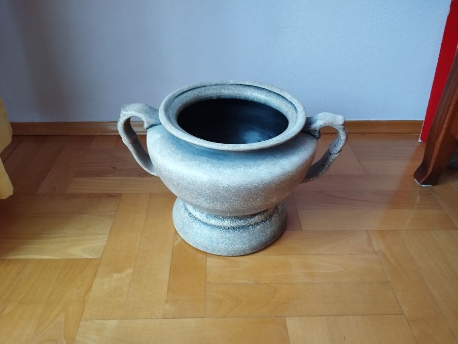 Duże donice osłonki ceramiczne