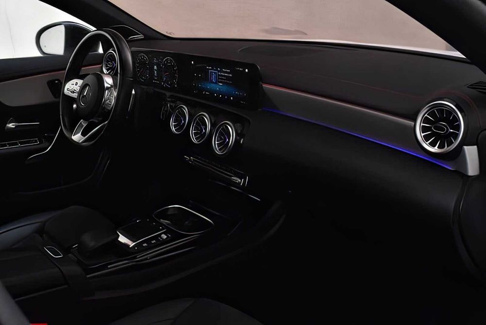 Mercedes-Benz CLA      2023