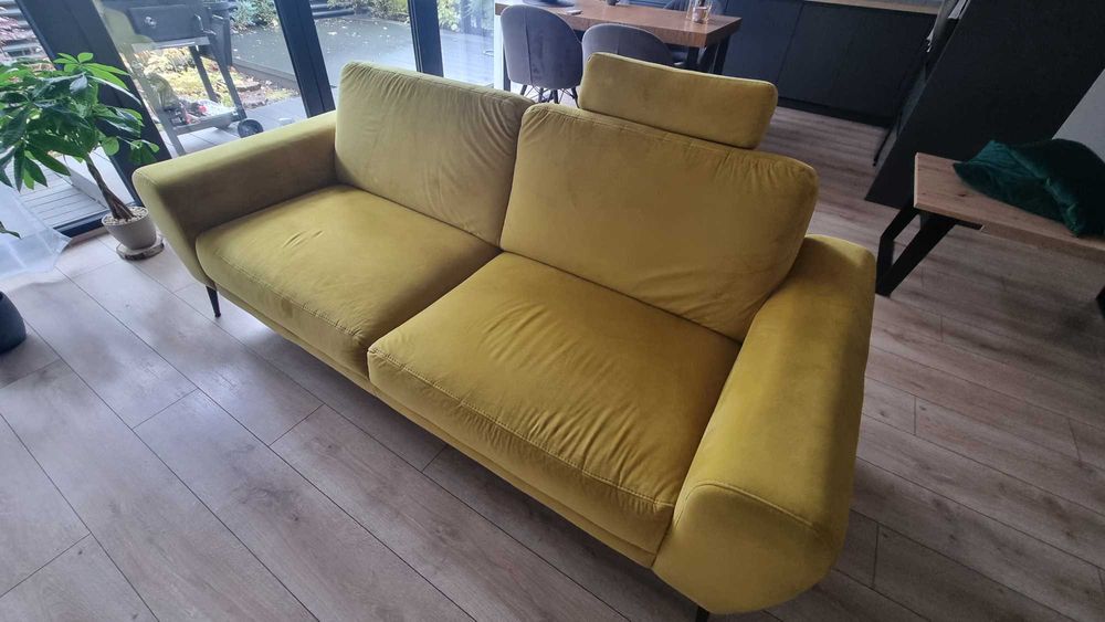 Sofa musztardowa