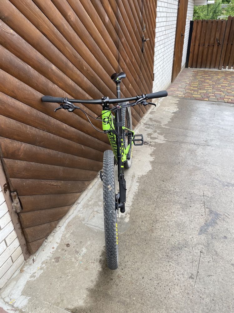 Велосипед карбоновий