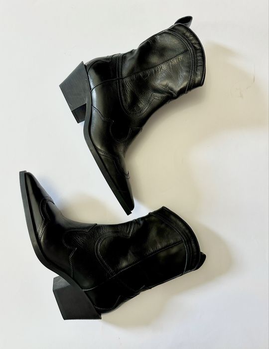 Ботинки козаки жіночі Zara