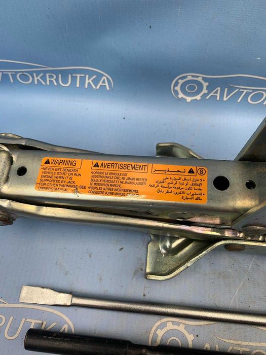 Домкрат Nissan Murano Z50 99550ca010 ключ крюк бусирувальний