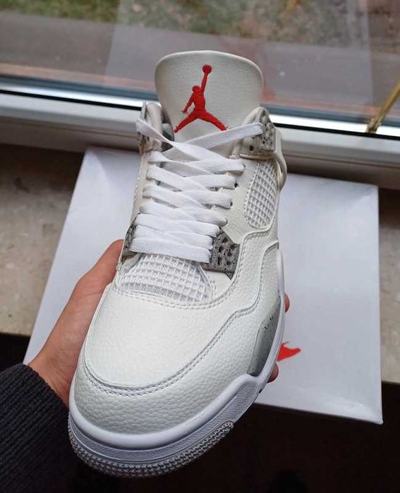 Buty damskie Trampk_Jordan_4_retro_tech_white_Oreo R.43