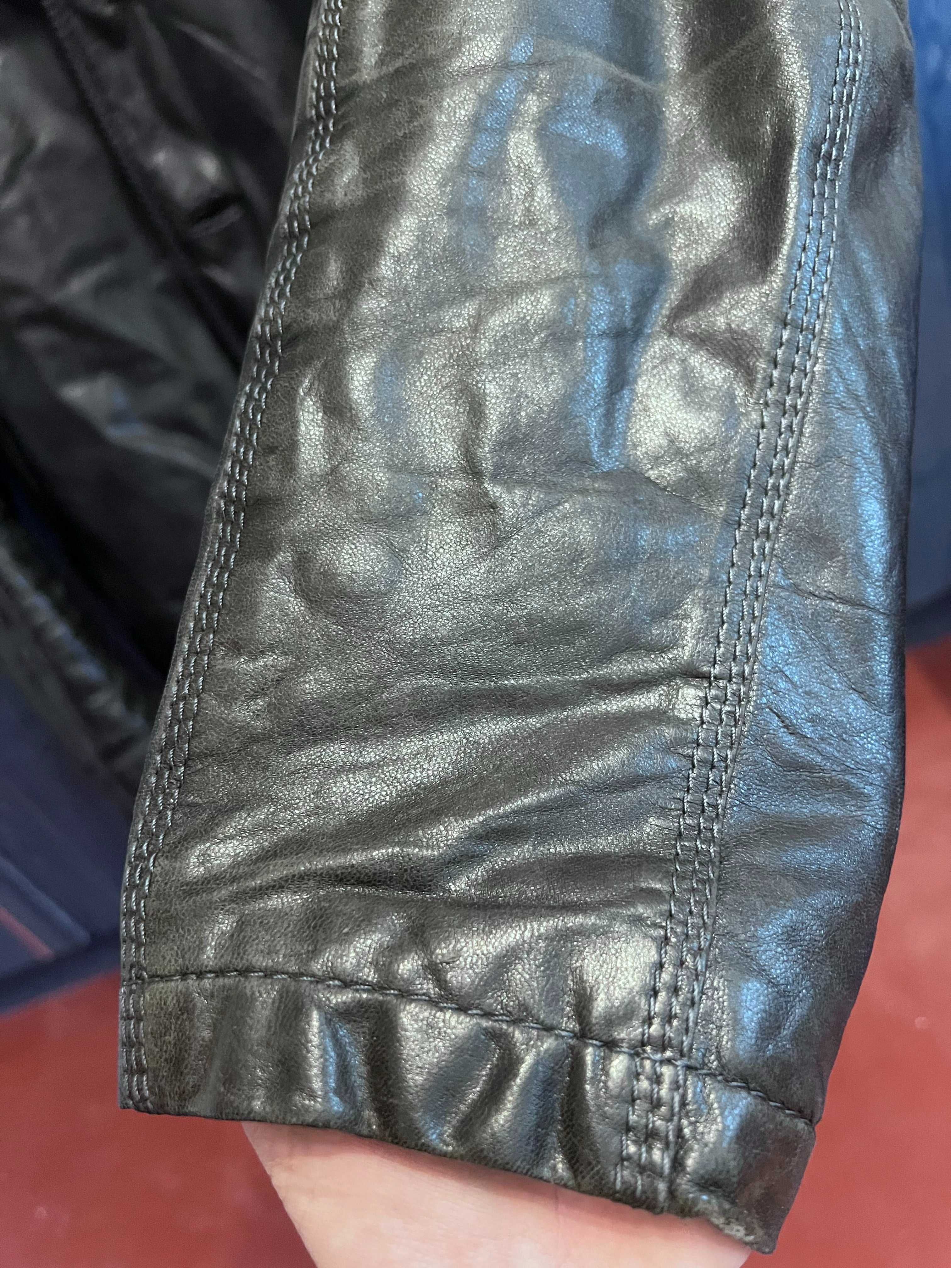 Шкіряна куртка (справжня шкіра) розмір М