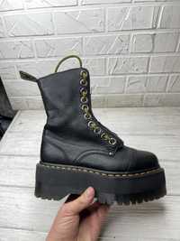 Женские ботинки на поатформе Dr.Martens sincliar hi max