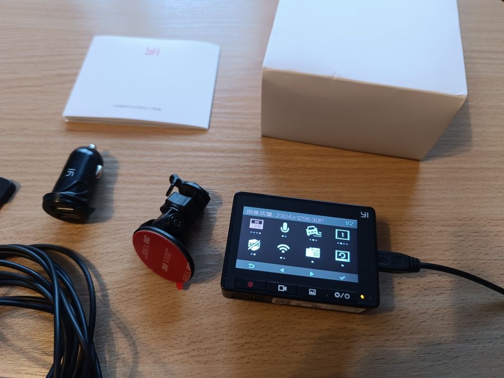 Kamerka samochodowa Xiaomi Yi Dash Cam rejestrator trasy Xiaoyi zestaw