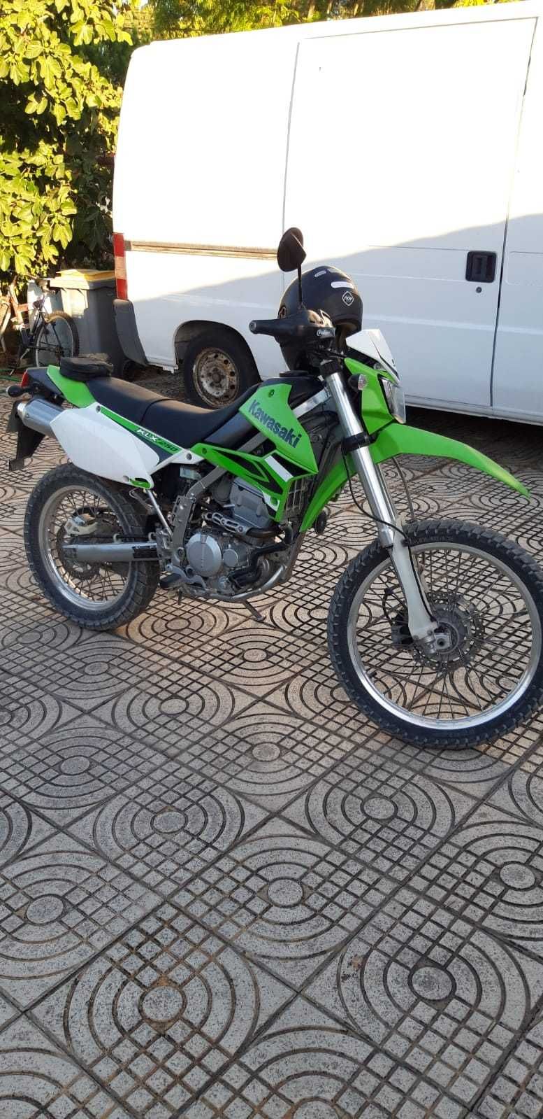 Moto Kawasaki lx250s,pega a primeira !