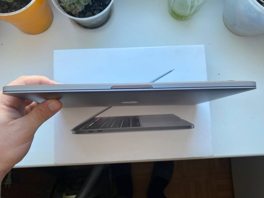 MacBook Pro 13 2020