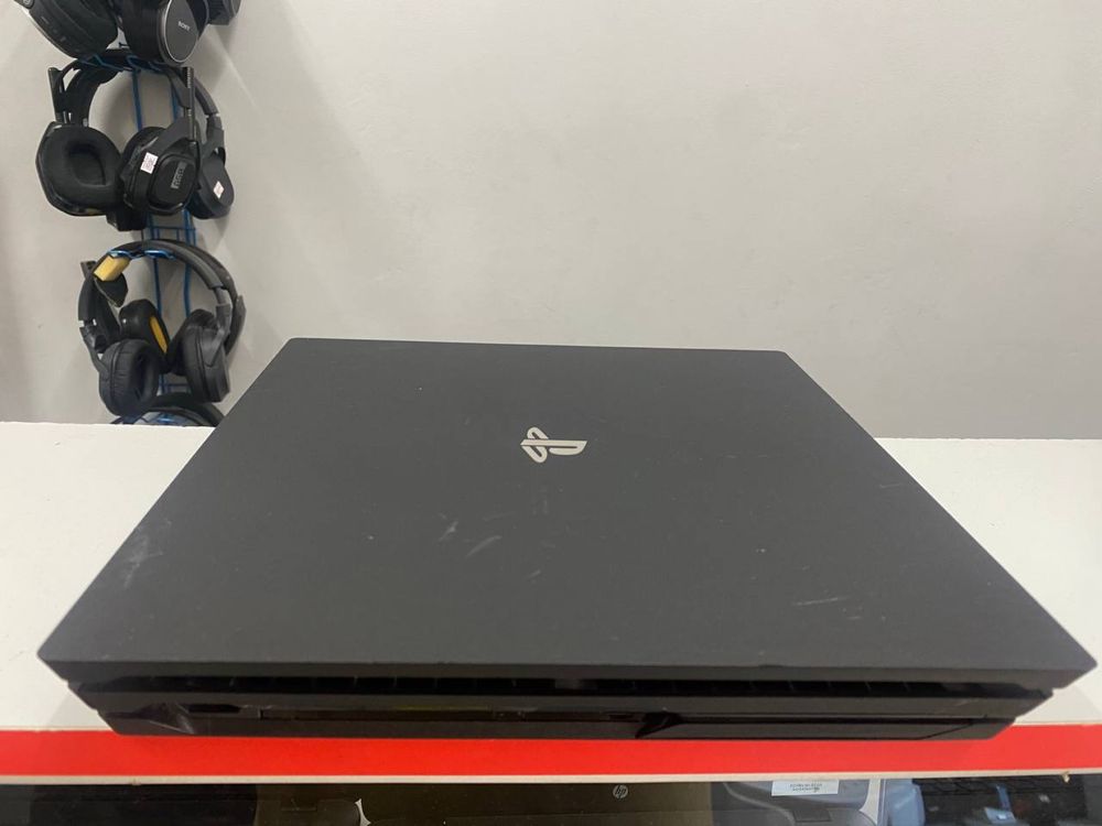 PlayStation 4 Pro 1 TB