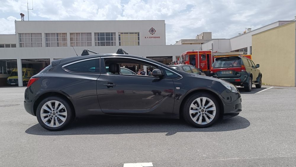 Opel Astra GTC 1.7 CDTI 130cv