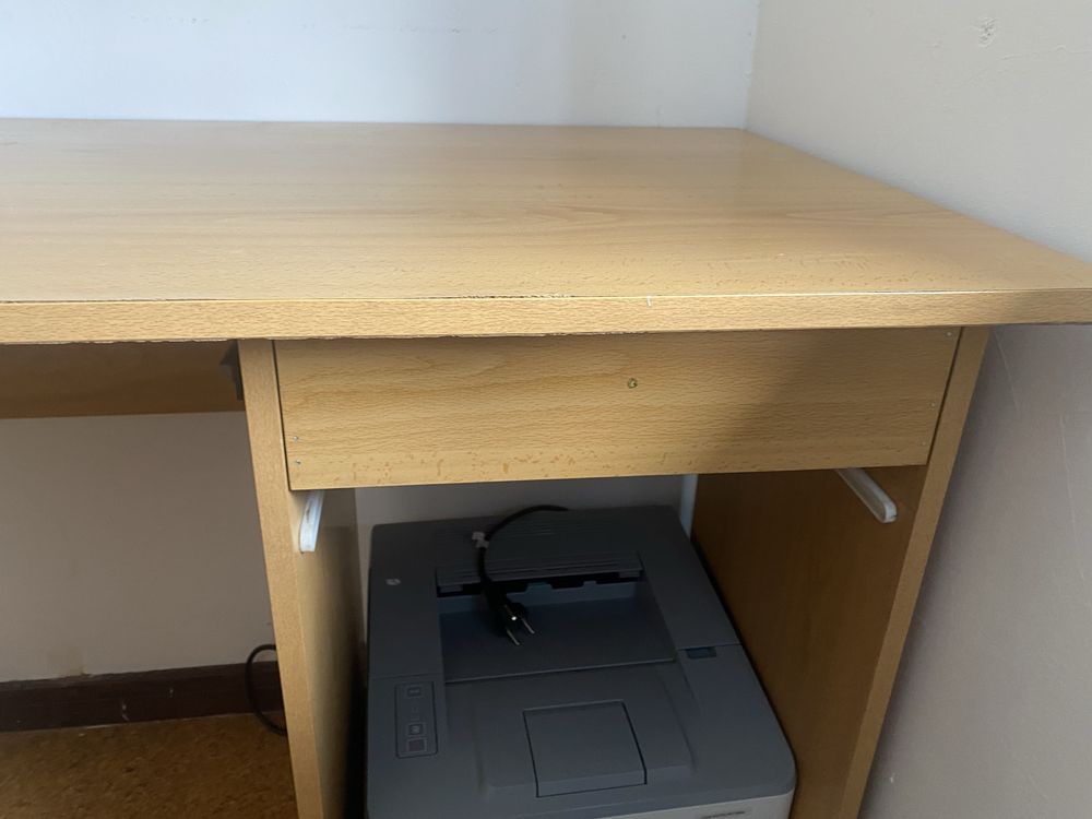 Secretaria de madeira